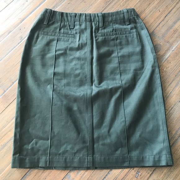 Banana Republic size 2 dark green skirt - Picture 4 of 8
